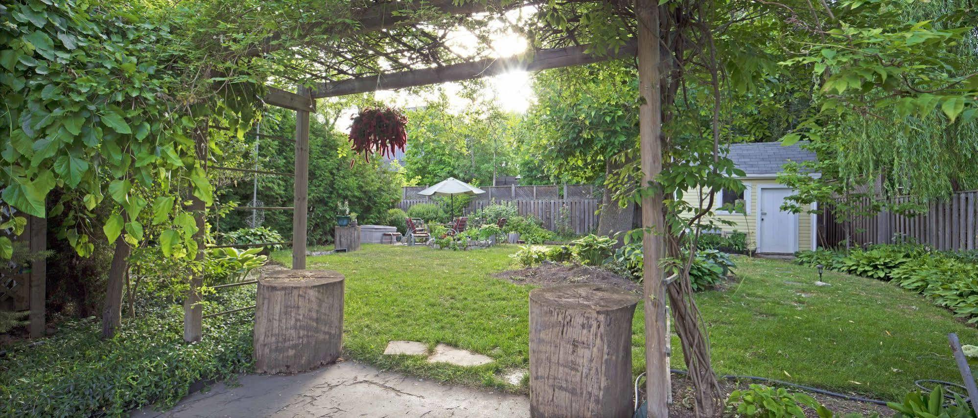 Queen Regent Bed & Breakfast Niagara-on-the-Lake Esterno foto